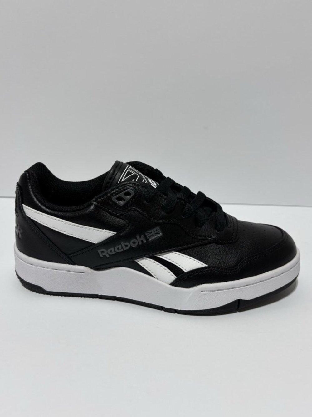 Reebok Big Kids’ BB 400 II Black Sneakers, Boys’ Size 4.5 M